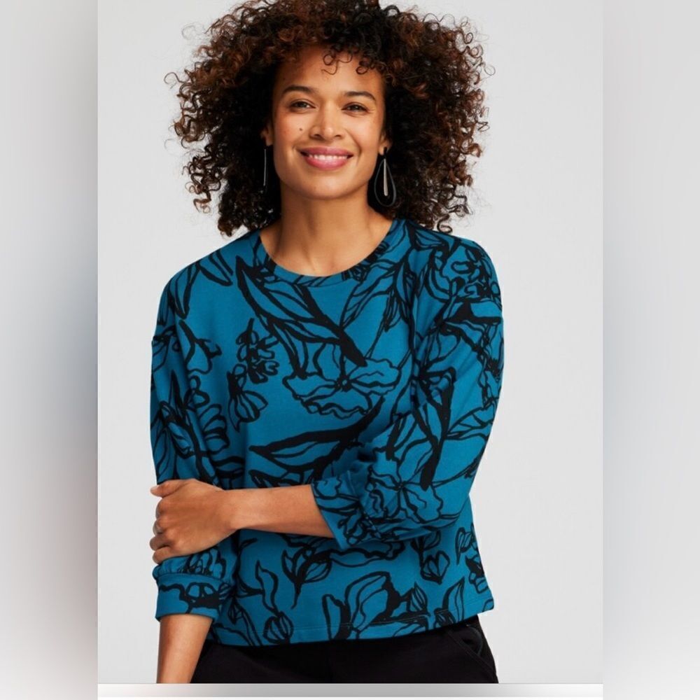 Chico’s Sz 4 ZENERGY Sweatshirt